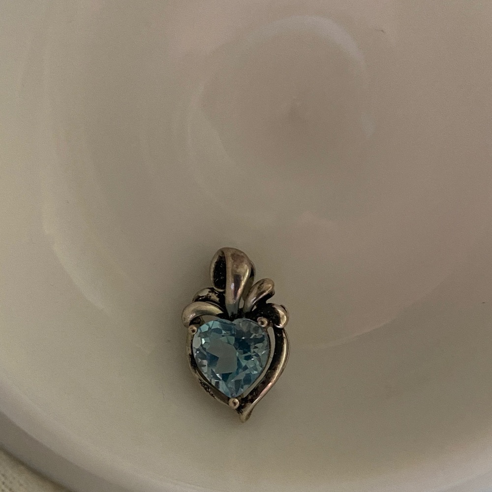 Beautiful Genuine 925 Sterling Silver Blue Topaz Heart Pendant for necklace LOVE